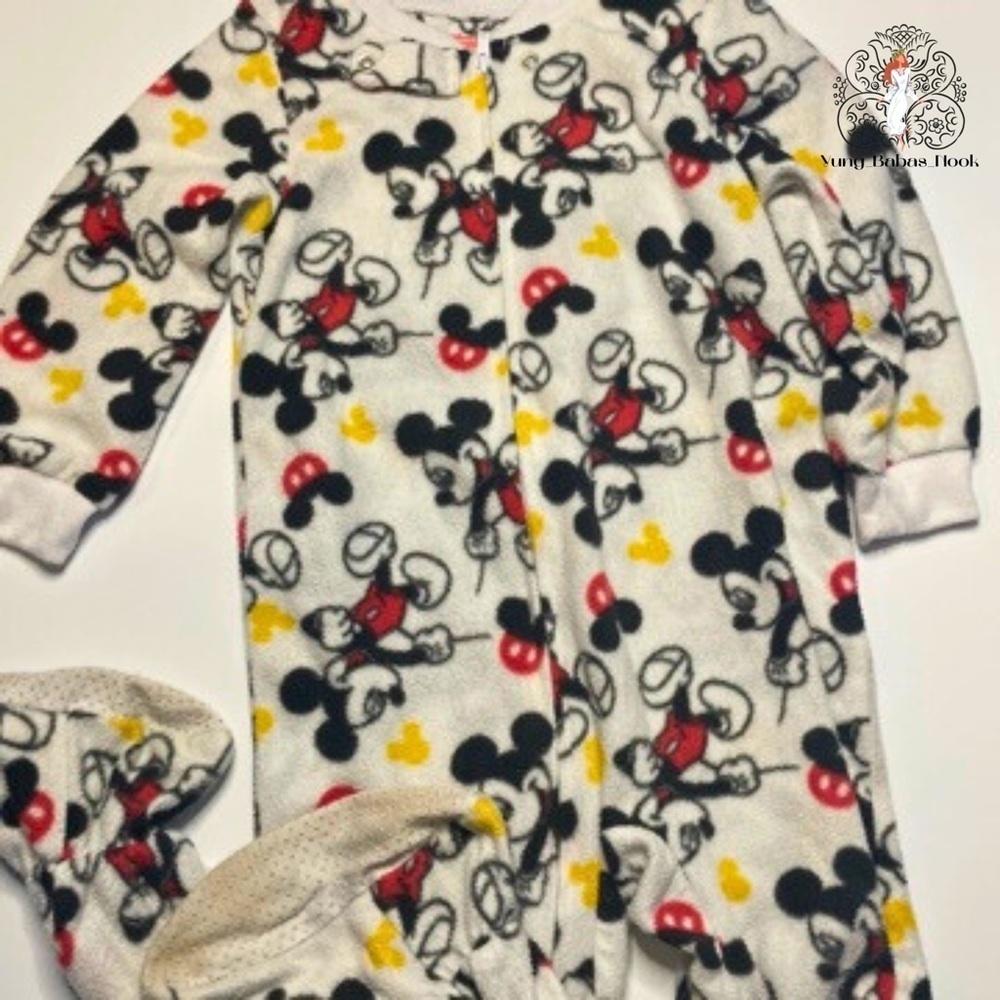 Disney Junior Mickey Mouse 3T Footie Pajamas Zip Up PRELOVED STAINS ON feet